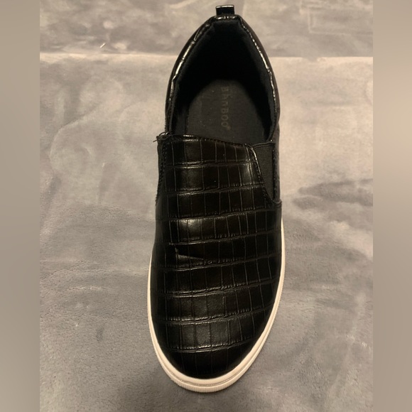 🖤PRACTICALLY BRAND NEW LADIES SLIP-ON LOAFERS/SNEAKERS IN SIZE 8/38 BY BAMBOO🖤 - Picture 7 of 7